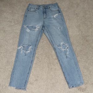 Women’s American Eagle Ripped Jeans